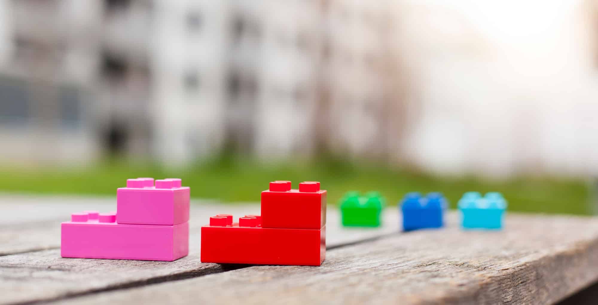 Schallübertragung und Vermeidung von Schallbrücken im Modulbau: Module aus Holz