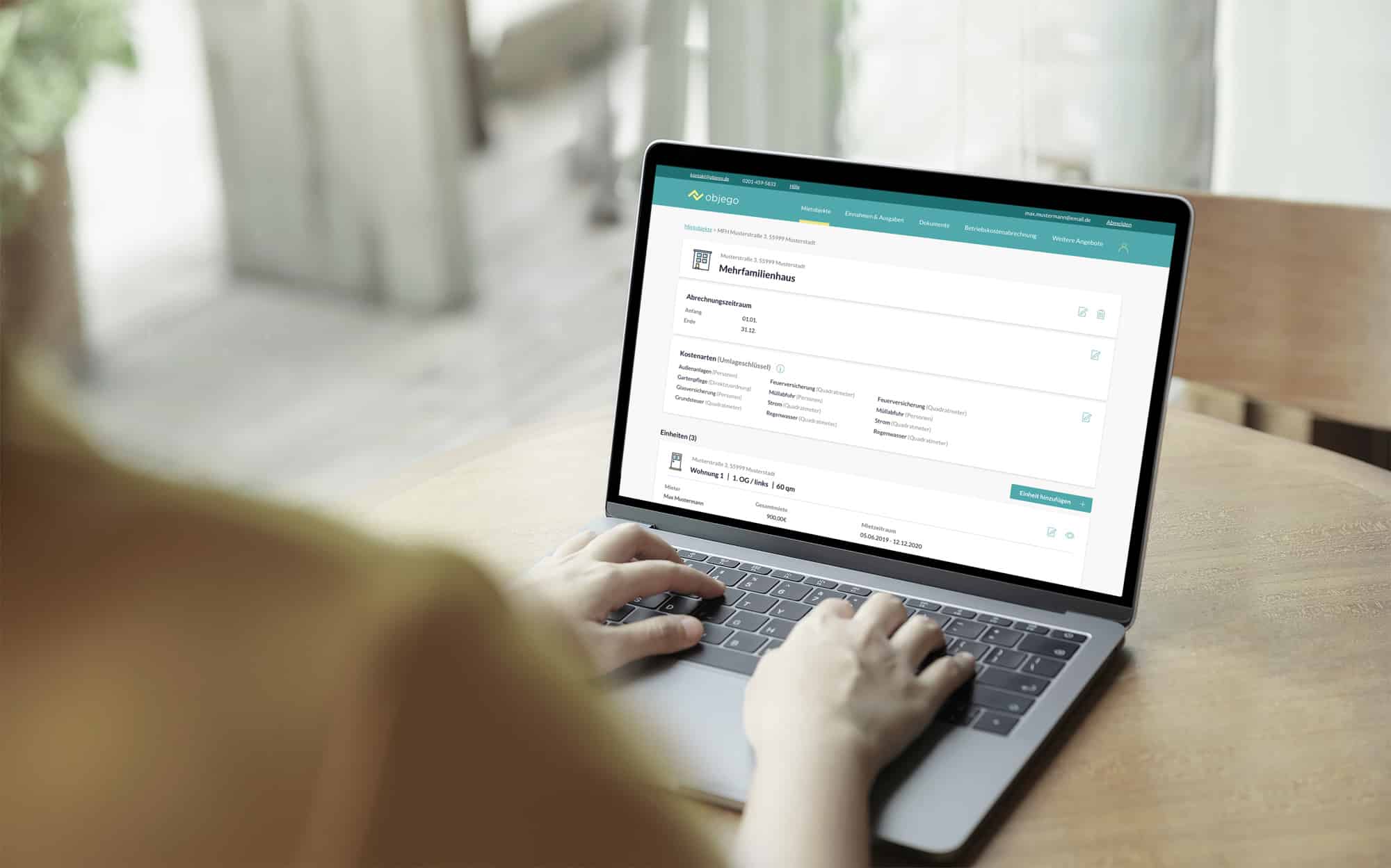 Desktop- oder cloudbasierte Immobilien-Software unterstützt Prozesse rund um die Verwaltung, Vermietung und Abrechnung von Objekten, ebenso wie das Management von Betriebskosten, Dokumenten, Reparaturen oder der Kommunikation.